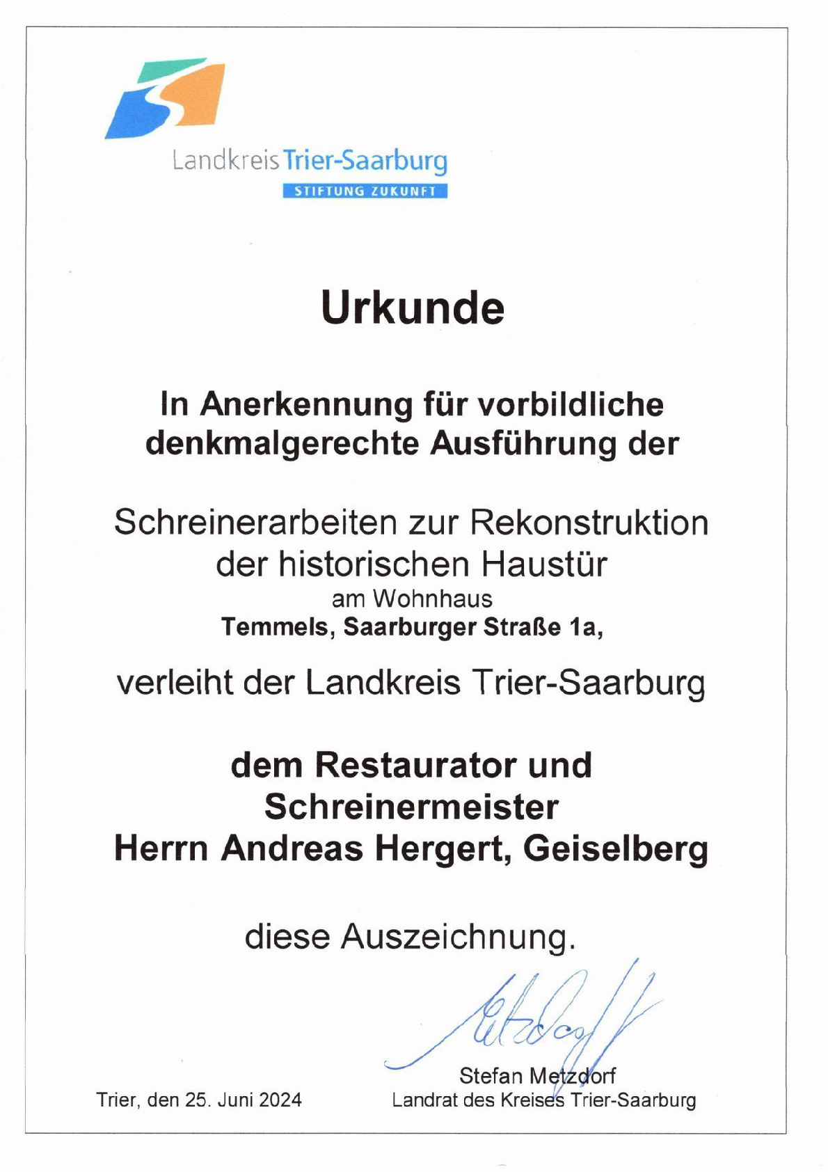 Vorschaubild von Dokument: Auszeichnung vom Landrat