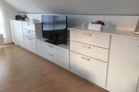 Fernsehschrank in weiß 