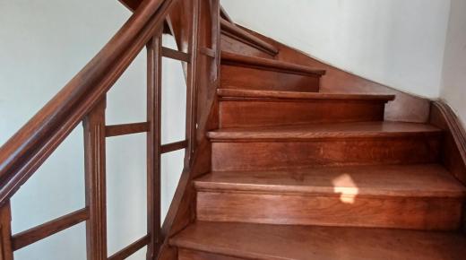 Restaurierte Holztreppe 