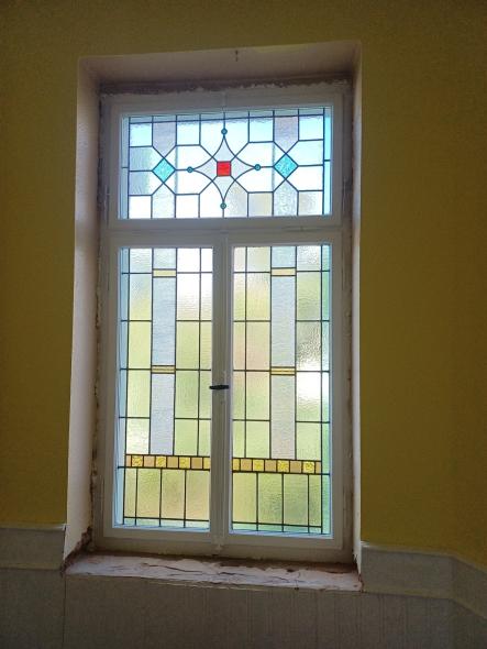 nachgebautes Fenster mit Bleisprossen