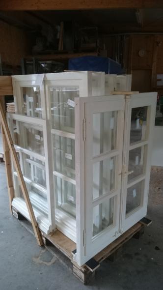 Auslieferung historisch nachgebaute Fenster