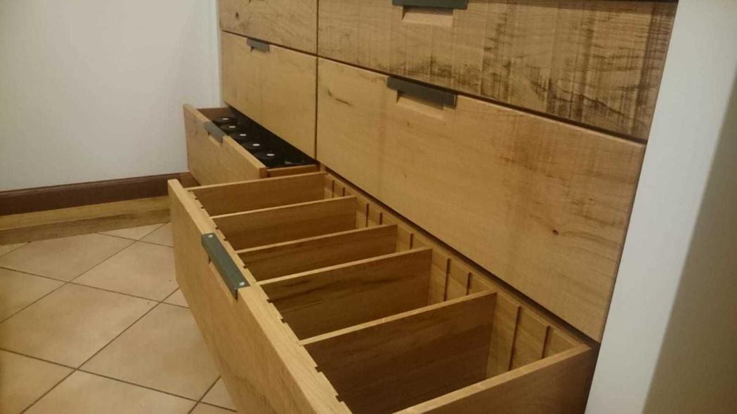 Schublade mit Einsatz