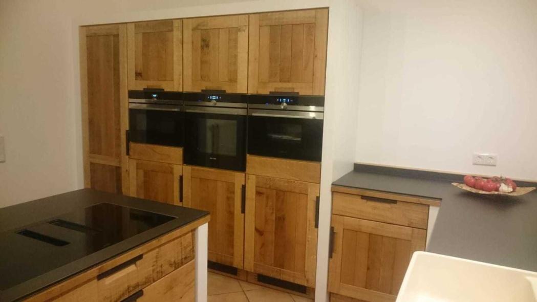 Küche mit Holzfronten