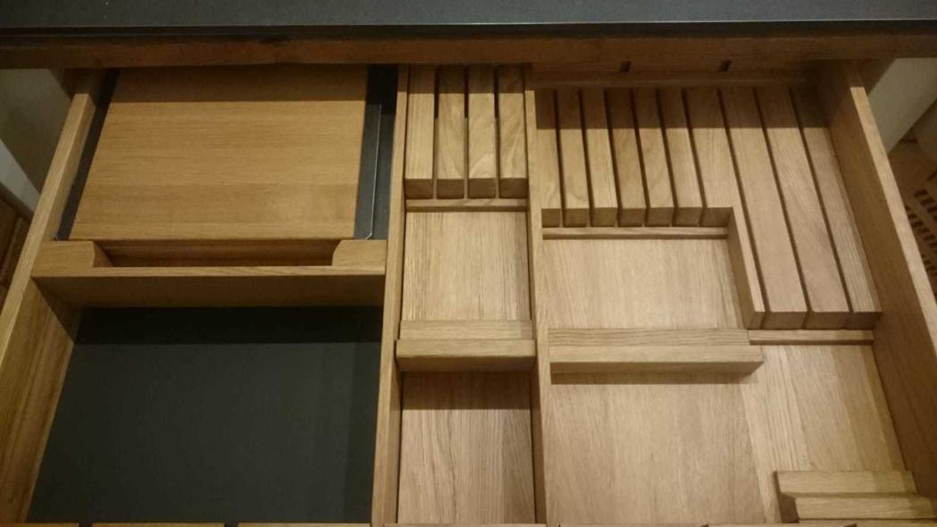 Schubladenkasten für Messer